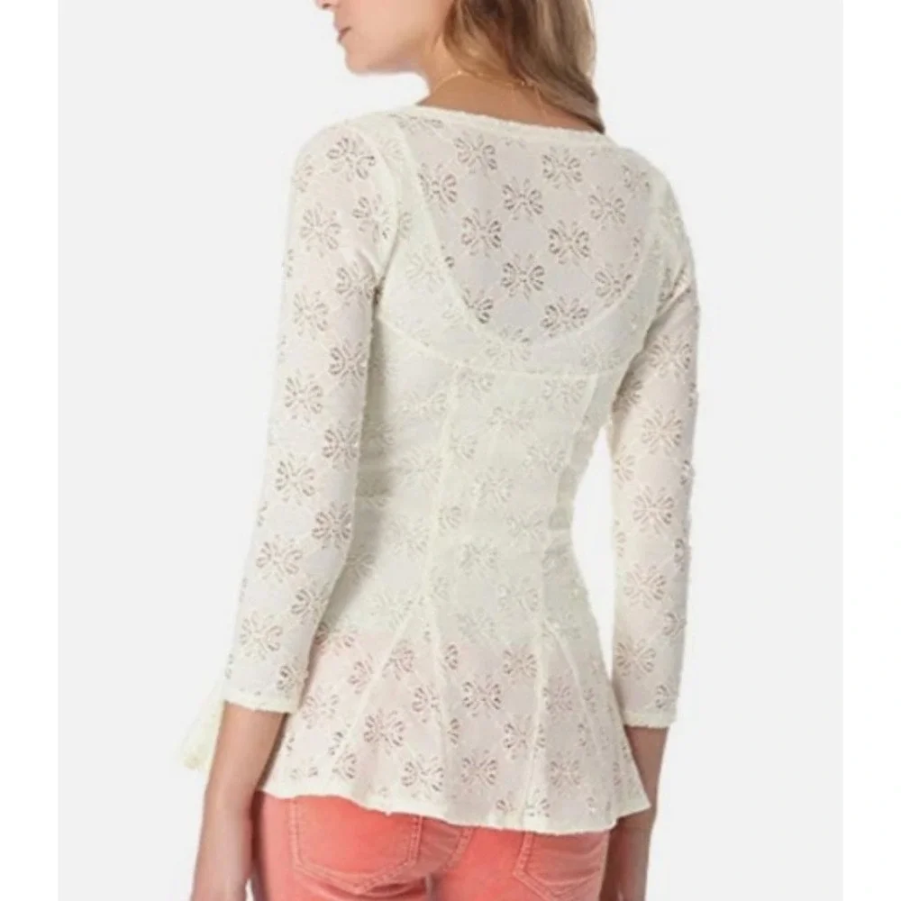 FREE PEOPLE IVORY Daisy Eyelet Lace Godet‎ Peplum Top Size Large